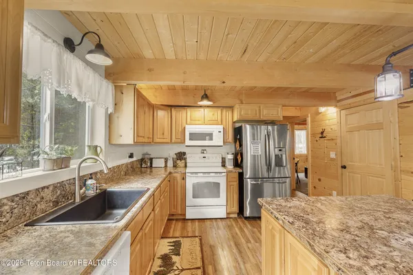 $824,900 | 4021 Algenia Lane, Island Park, ID 83429