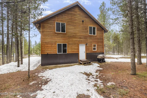 $824,900 | 4021 Algenia Lane, Island Park, ID 83429