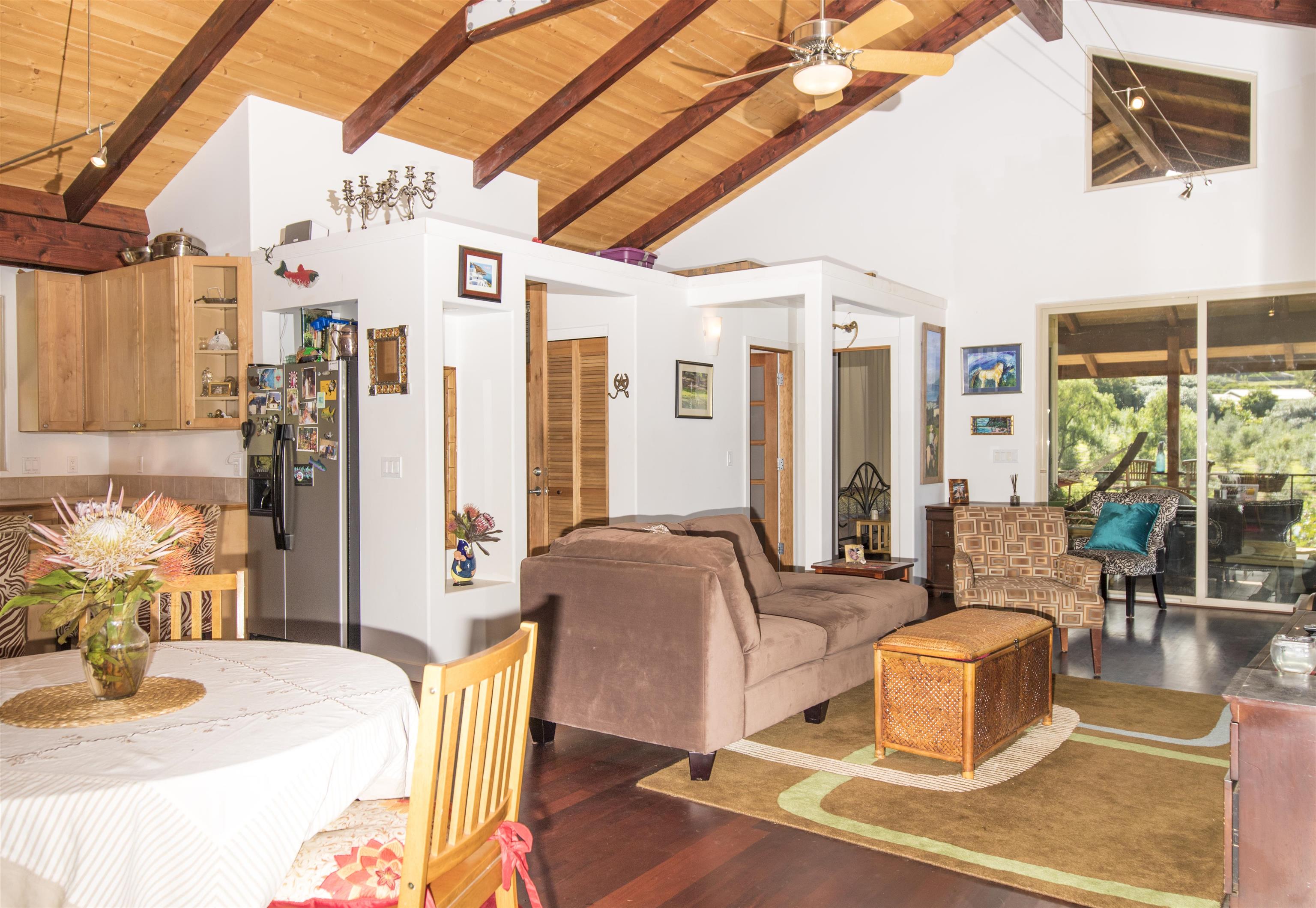 3402 Lower Kula Road Kula, HI 96790 - Photo 14 of 30 Living Room