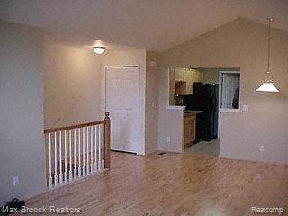 3580 Oakmonte Boulevard, Unit 95 Rochester, MI 48306 - Photo 3 of 5 Beautiful hardwood floors