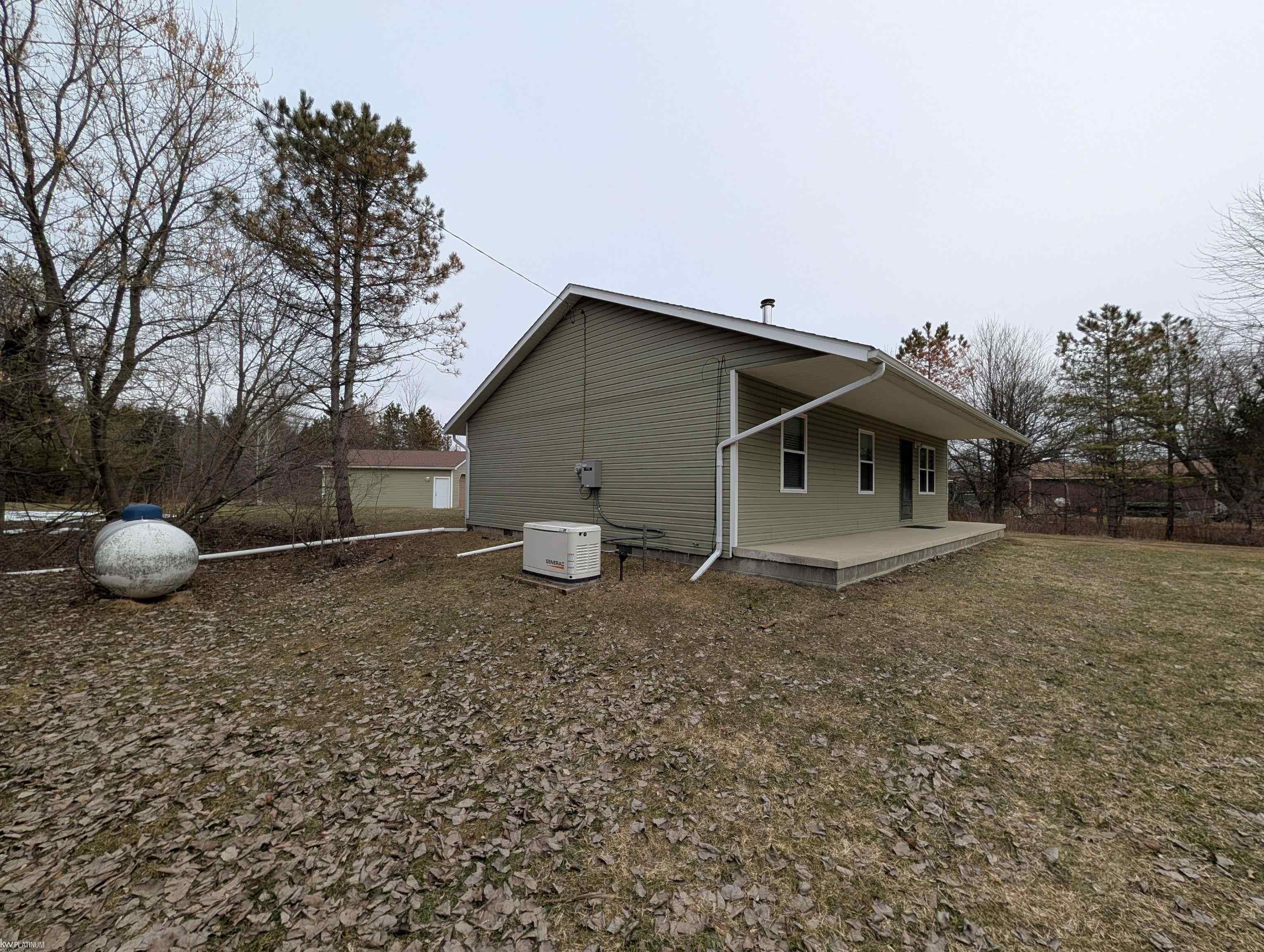 9072 Green Road Goodells, MI 48027 - Photo 5 of 73