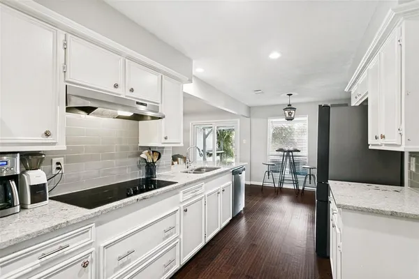 $575,000 | 2904 Princeton Drive, Plano, TX 75075