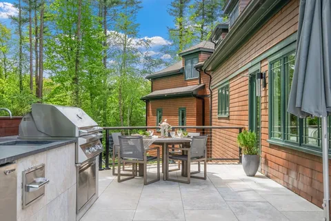 $5,100,000 | 86 Black Rock Drive, Hingham, MA 02043