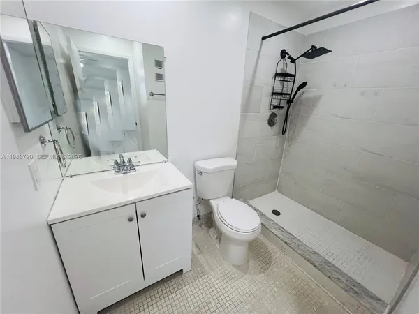 $1,900 | 9743 West McNab Road, Unit 209, Tamarac, FL 33321