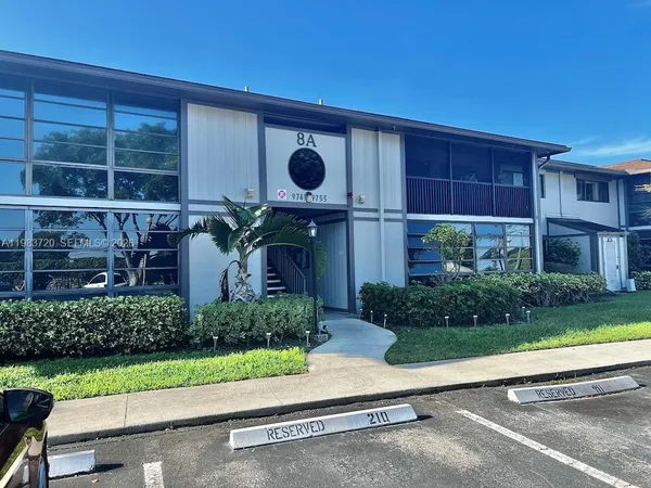 $1,900 | 9743 West McNab Road, Unit 209, Tamarac, FL 33321