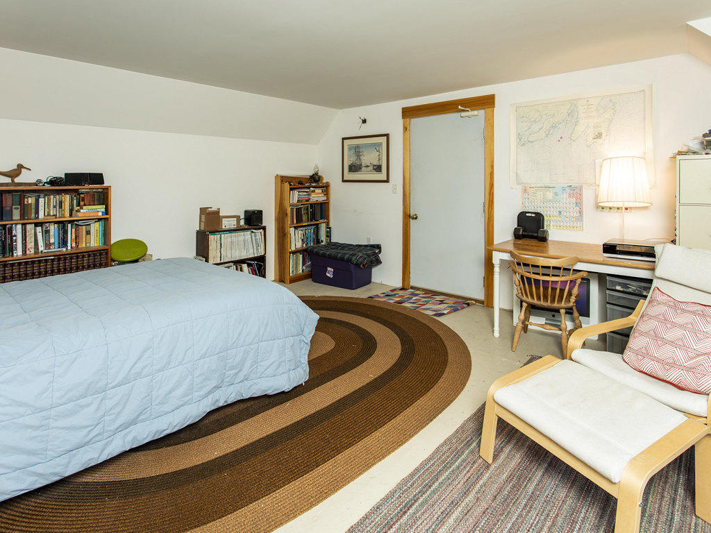 22 Stone Cove Road East Boothbay, ME 04544 - Photo 22 of 31 2nd floor guest ro