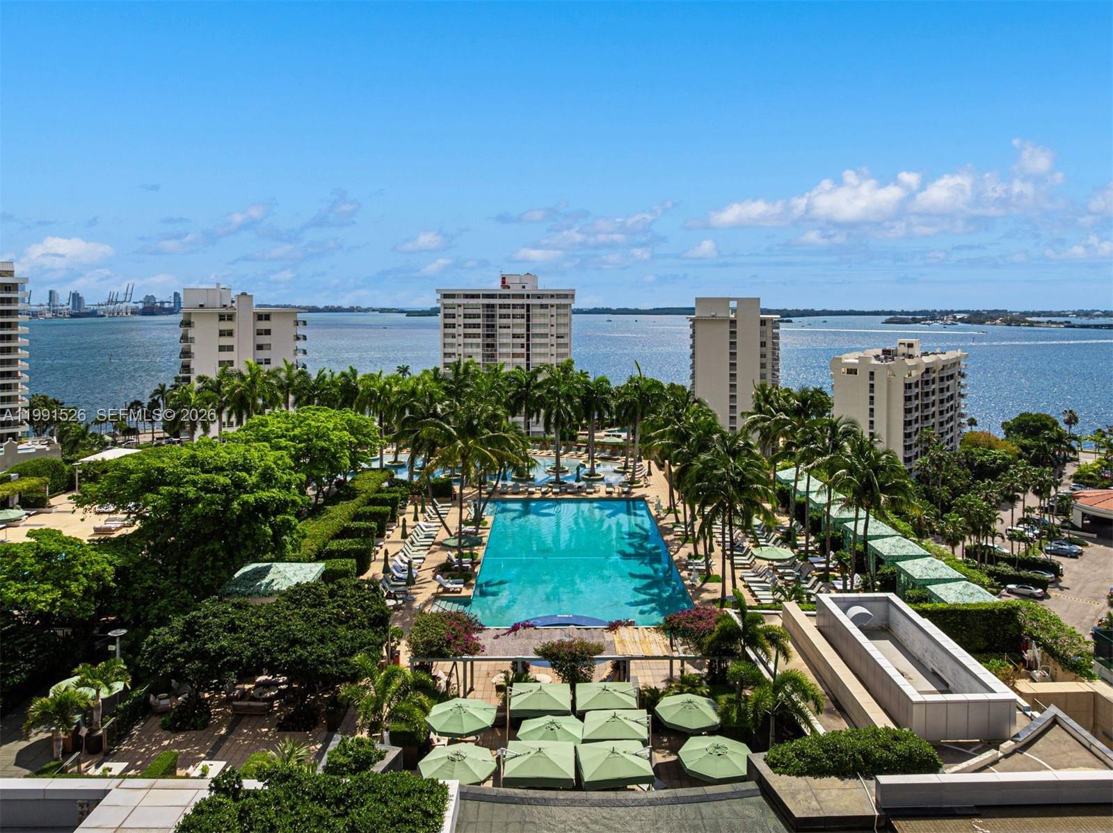 1425 Brickell Avenue, Unit PH2ABCD Miami, FL 33131 - Photo 19 of 20 a view of a garden