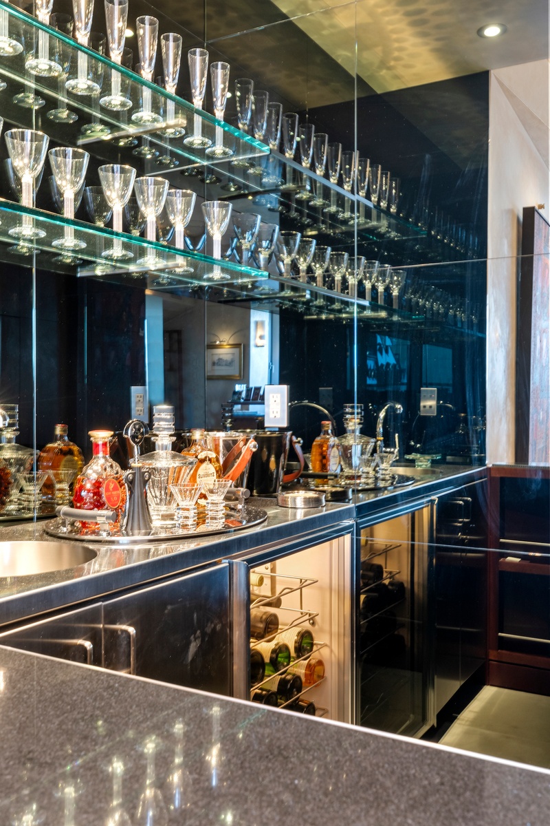 781 5th Avenue, Unit 2001 Manhattan, NY 10022 - Photo 5 of 19 a kitchen with lots of counter top space