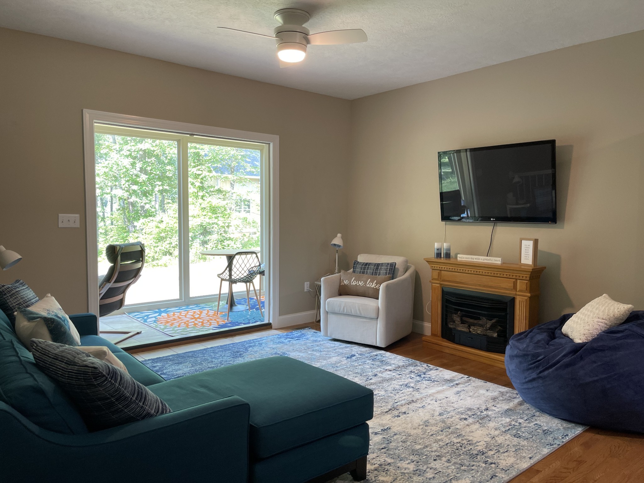 1751 Excalibur Trail Cedar Grove, TN 38321 - Photo 20 of 47 a living room with furniture and a flat screen tv
