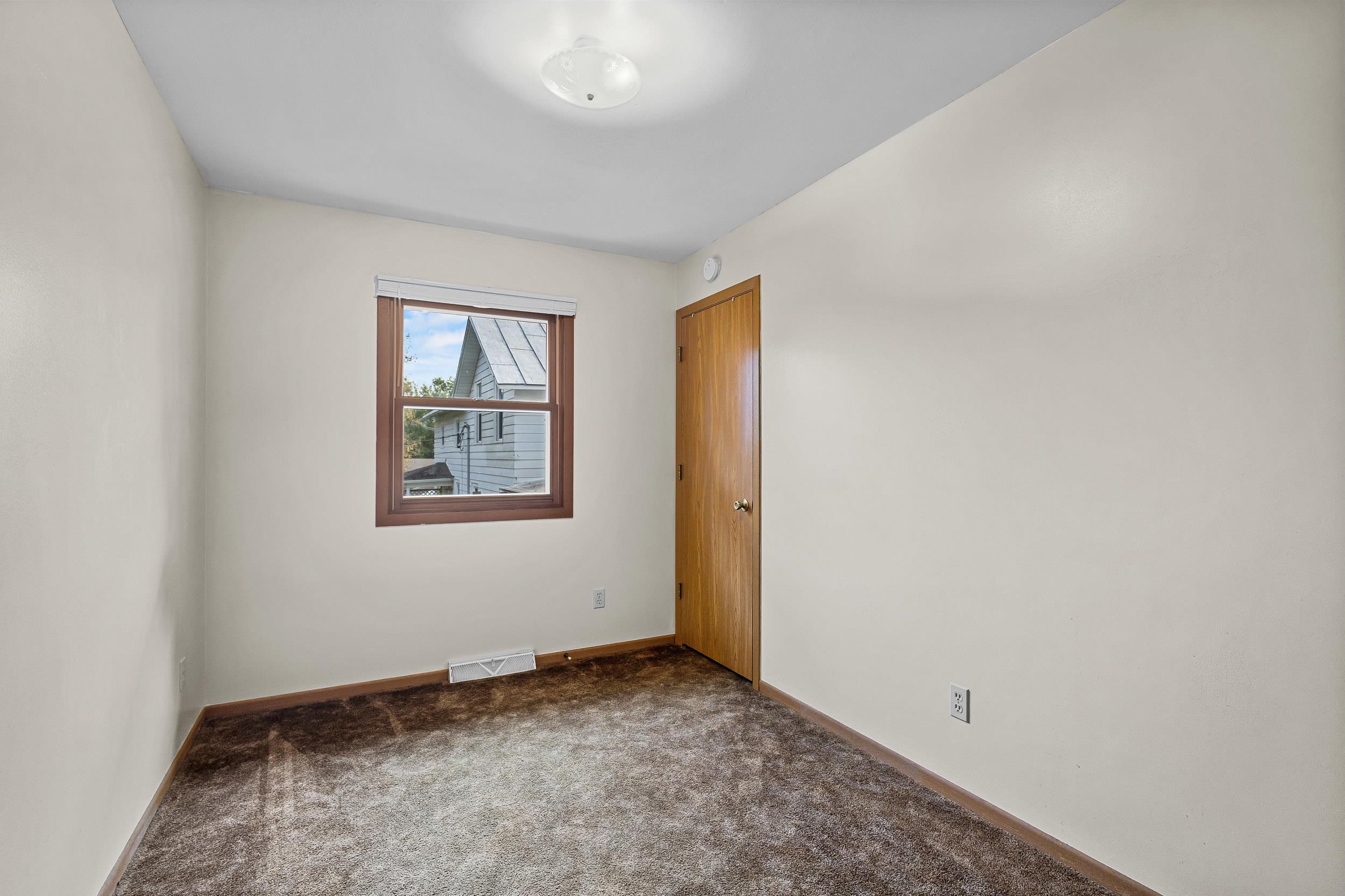 307 Martin Street Baraboo, WI 53913 - Photo 21 of 50