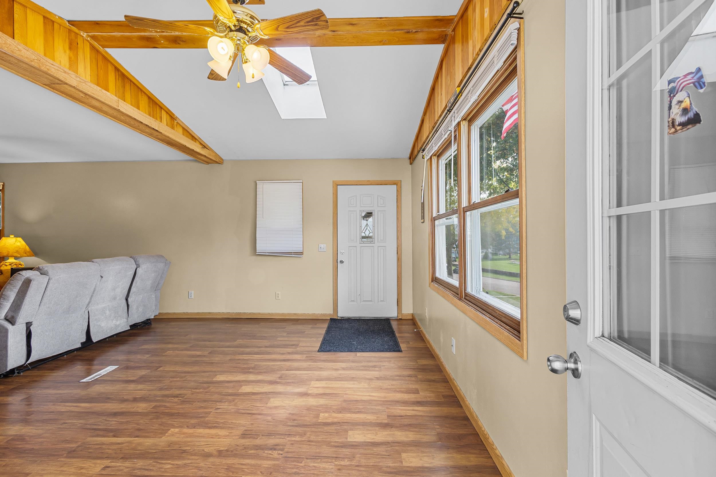 307 Martin Street Baraboo, WI 53913 - Photo 5 of 50