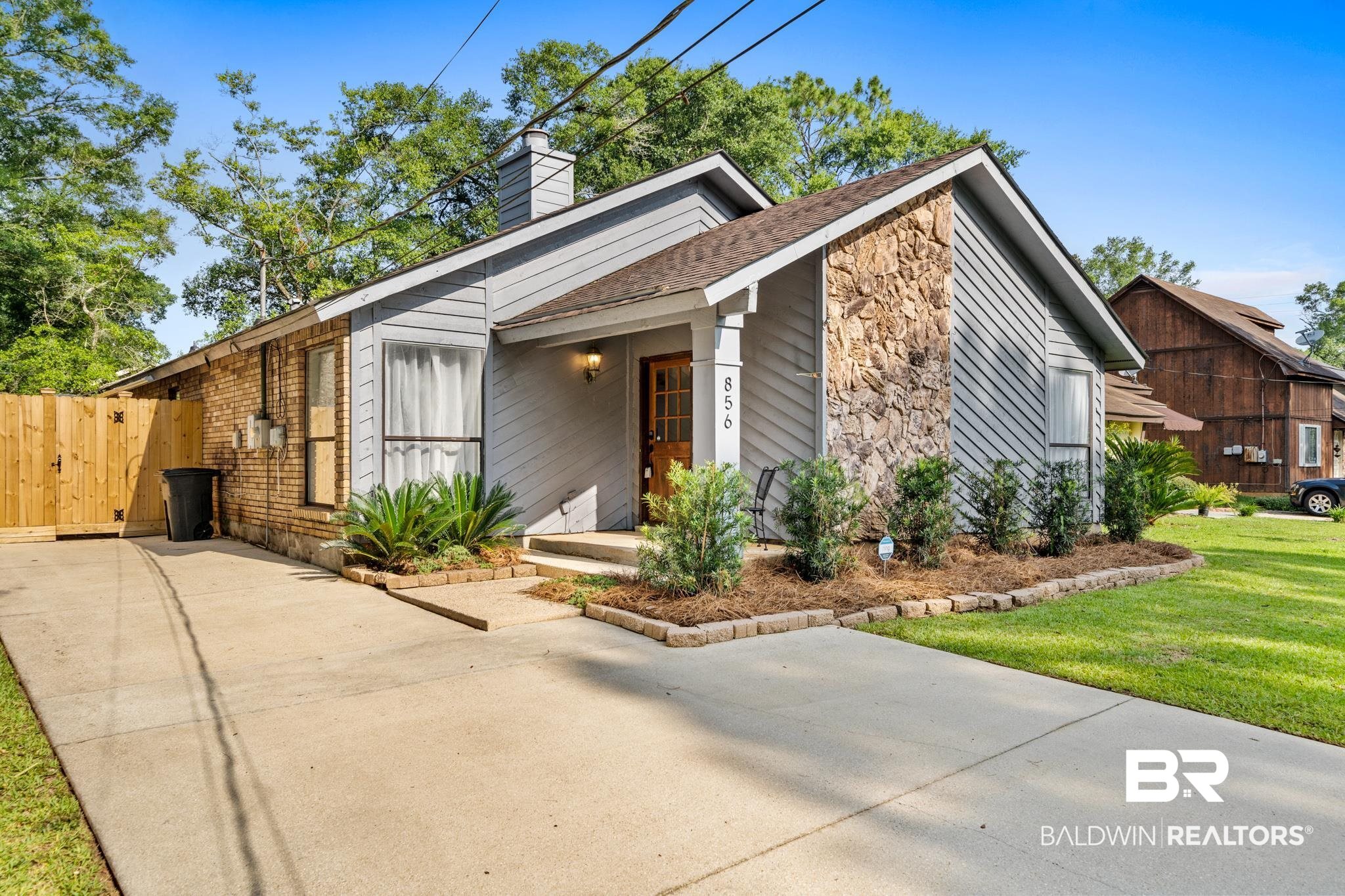 856 Pinemont Drive Mobile, AL 36609 - Photo 3 of 37