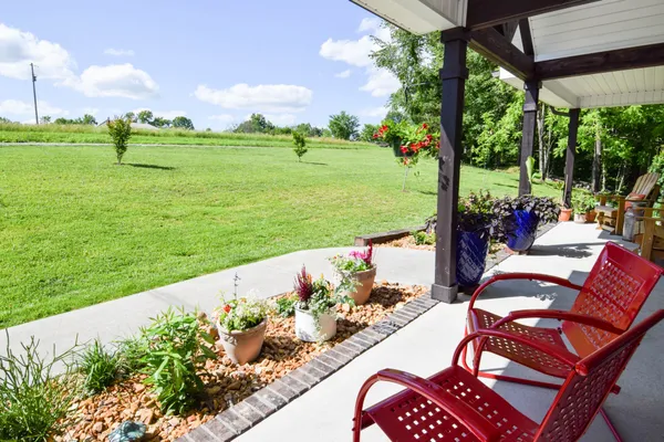 $369,900 | 421 Marlin Lane, Westmoreland, TN 37186