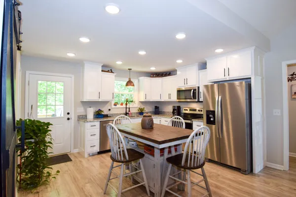 $369,900 | 421 Marlin Lane, Westmoreland, TN 37186