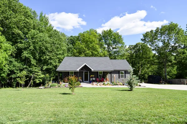 $369,900 | 421 Marlin Lane, Westmoreland, TN 37186