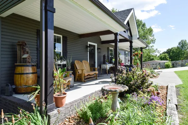 $369,900 | 421 Marlin Lane, Westmoreland, TN 37186