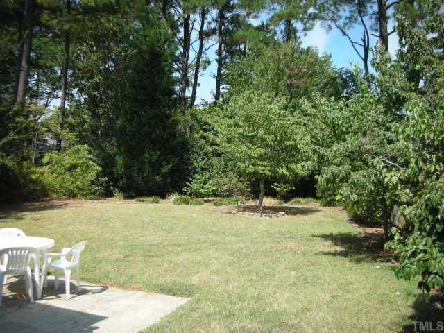 3310 Roundtree Court Raleigh, NC 27607 - Photo 3 of 10
