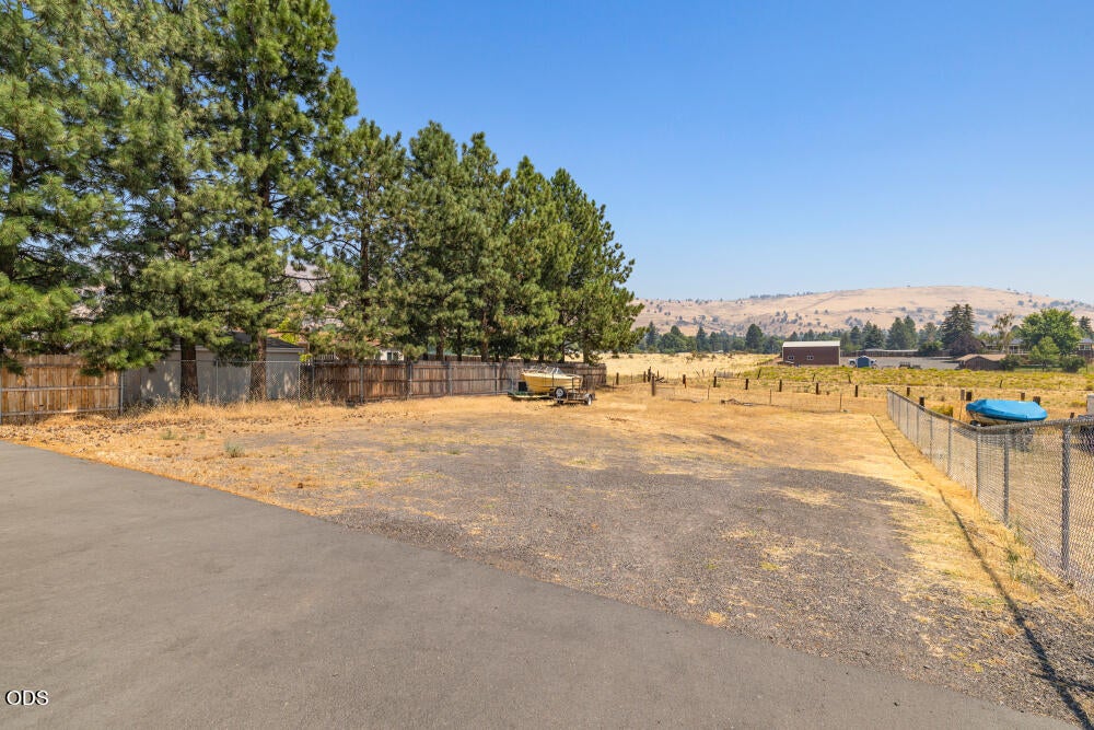 1457 Homedale Road Klamath Falls, OR 97603 - Photo 17 of 37 Gallery Image 17