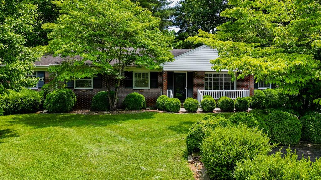 1088 Golf Course Road Halifax, VA 24558 - Photo 5 of 47 Gallery Image 5