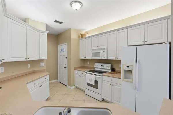$2,400 | 28121 Hiram Street, Unit 801, Bonita Springs, FL 34135