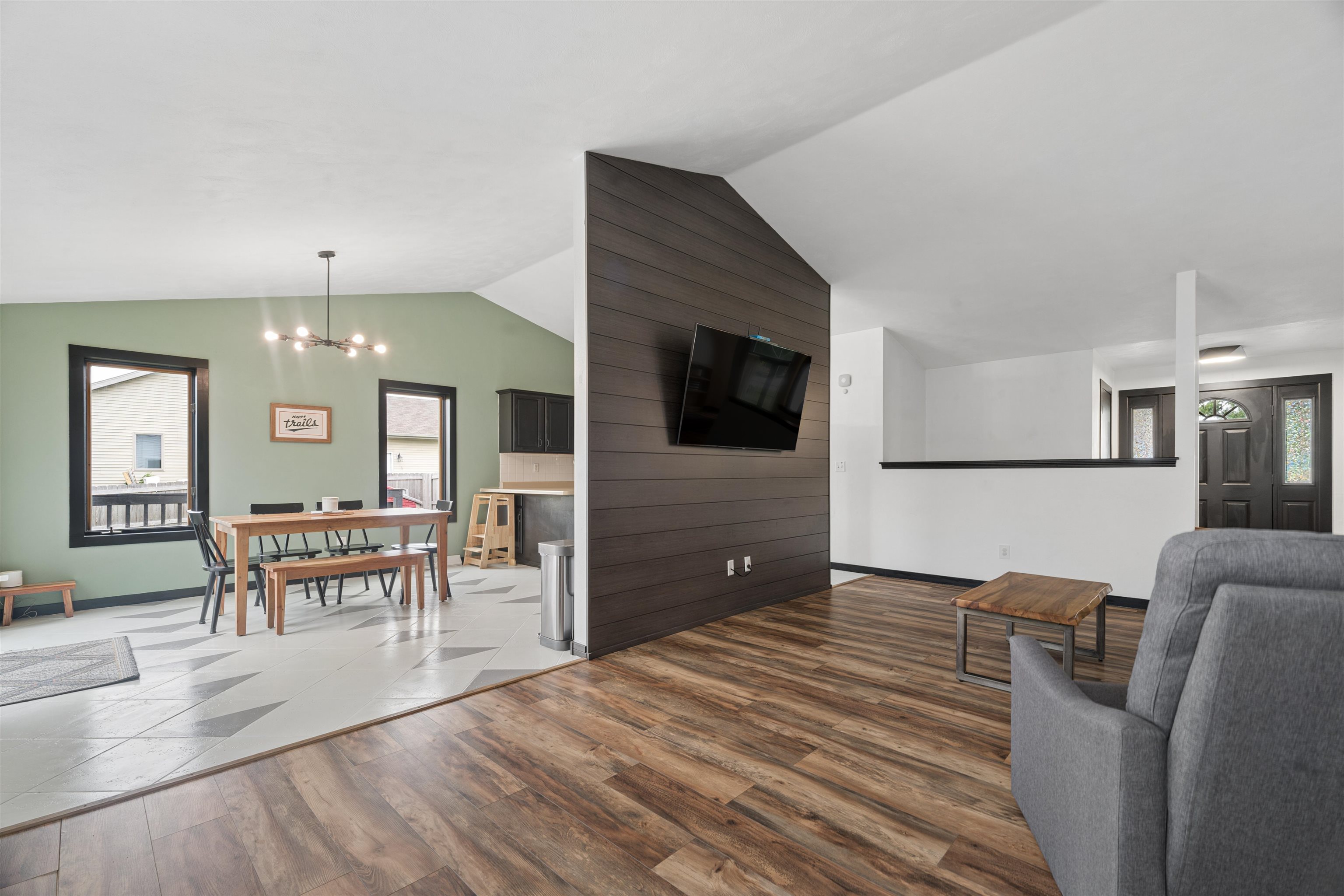 W2290 Block Road Appleton, WI 54915 - Photo 6 of 34 Gallery Image 6