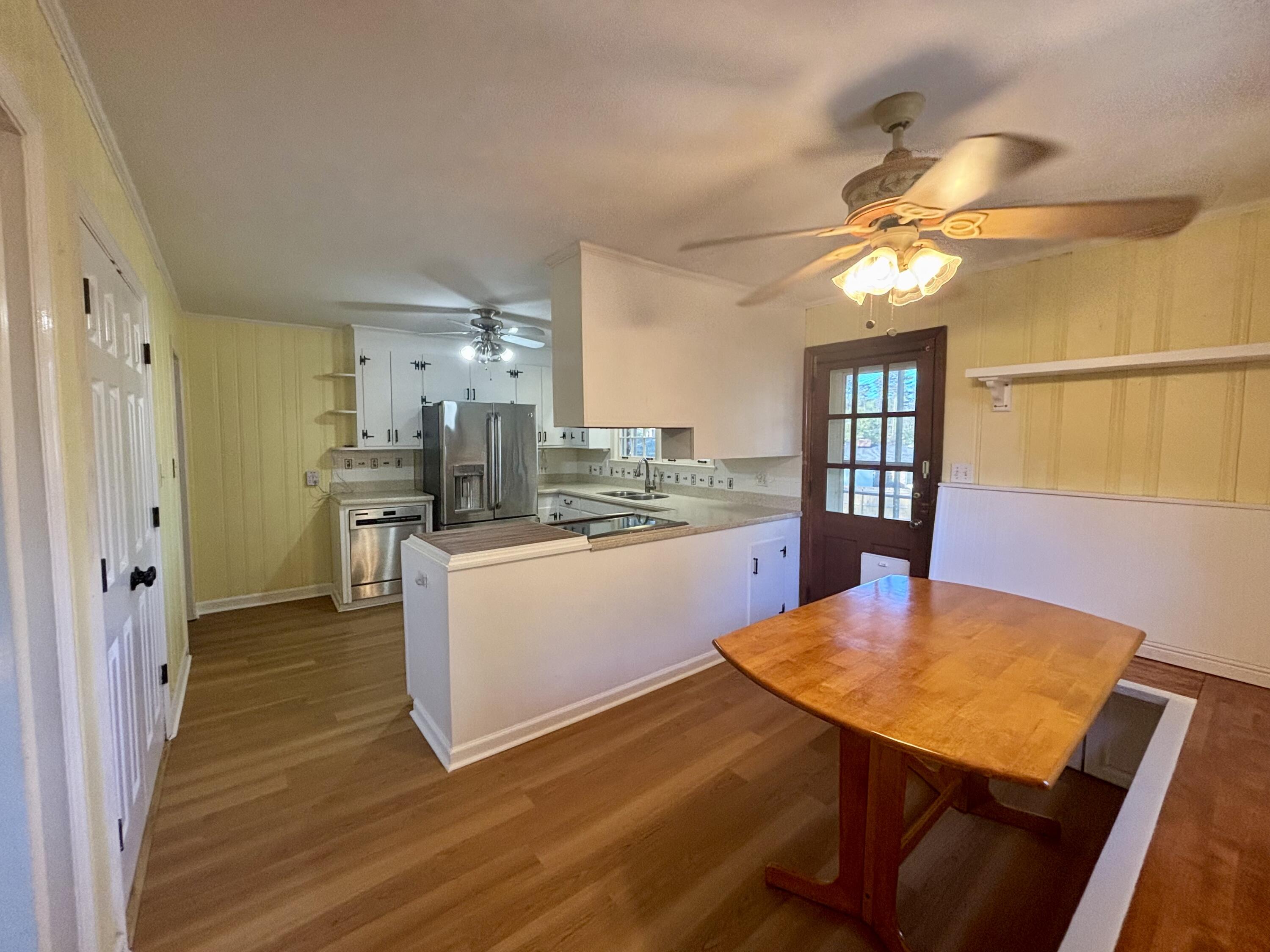 807 Barrett Lane Augusta, GA 30909 - Photo 5 of 21 IMG_1275