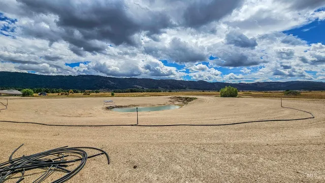 $549,000 | 101 Sixty Lane, Cascade, ID 83611