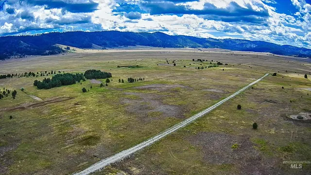 $549,000 | 101 Sixty Lane, Cascade, ID 83611