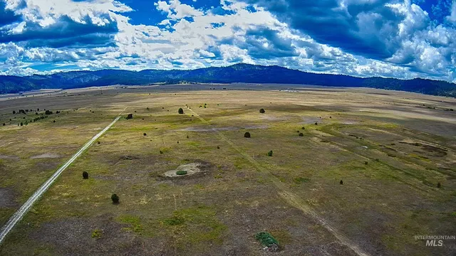 $549,000 | 101 Sixty Lane, Cascade, ID 83611