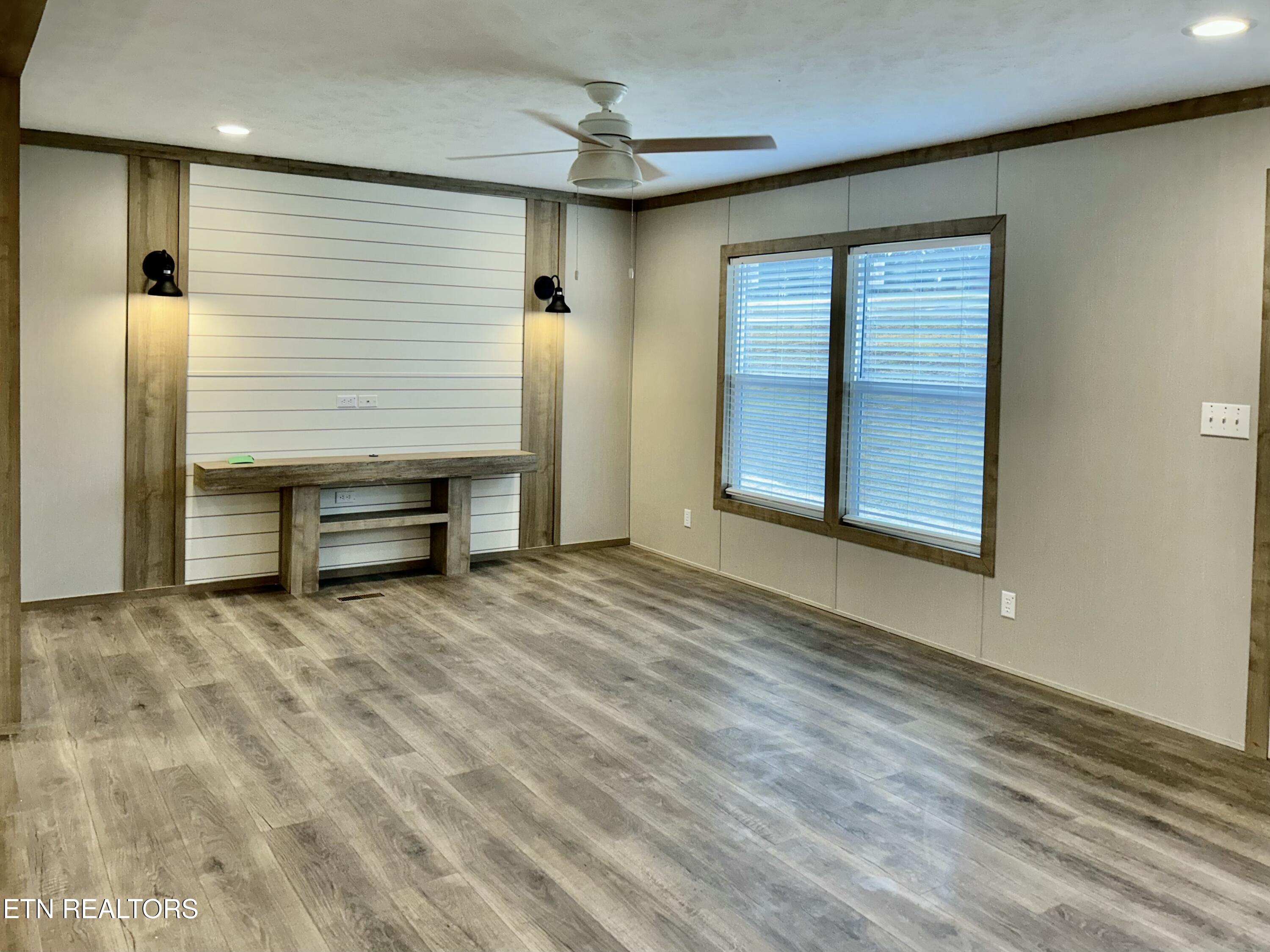 5366 Rutledge Pike Rutledge, TN 37861 - Photo 2 of 43 tempImage191sCf