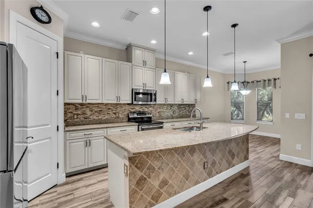 $635,000 | 9902 Craftsman Park Way, Palmetto, FL 34221