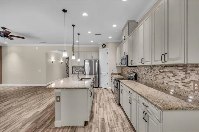 $635,000 | 9902 Craftsman Park Way, Palmetto, FL 34221