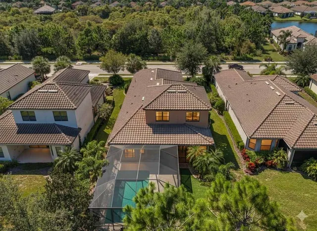 $635,000 | 9902 Craftsman Park Way, Palmetto, FL 34221