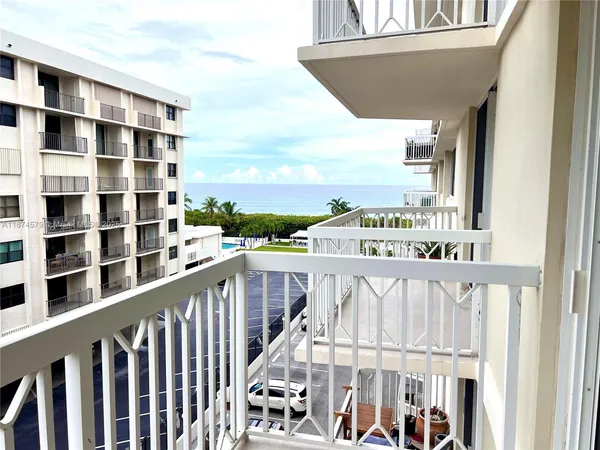 $3,500 | 125 South Ocean Avenue, Unit 603, Palm Beach Shores, FL 33404