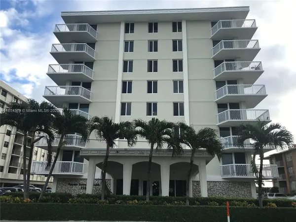 $3,500 | 125 South Ocean Avenue, Unit 603, Palm Beach Shores, FL 33404