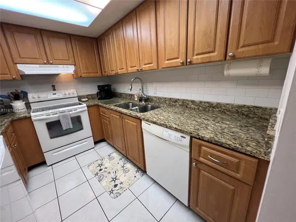 $3,500 | 125 South Ocean Avenue, Unit 603, Palm Beach Shores, FL 33404