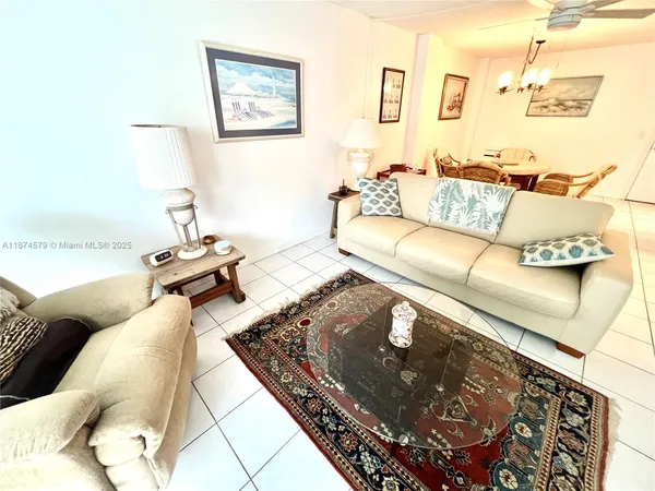 $3,500 | 125 South Ocean Avenue, Unit 603, Palm Beach Shores, FL 33404