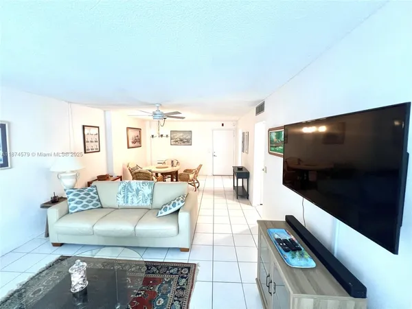 $3,500 | 125 South Ocean Avenue, Unit 603, Palm Beach Shores, FL 33404