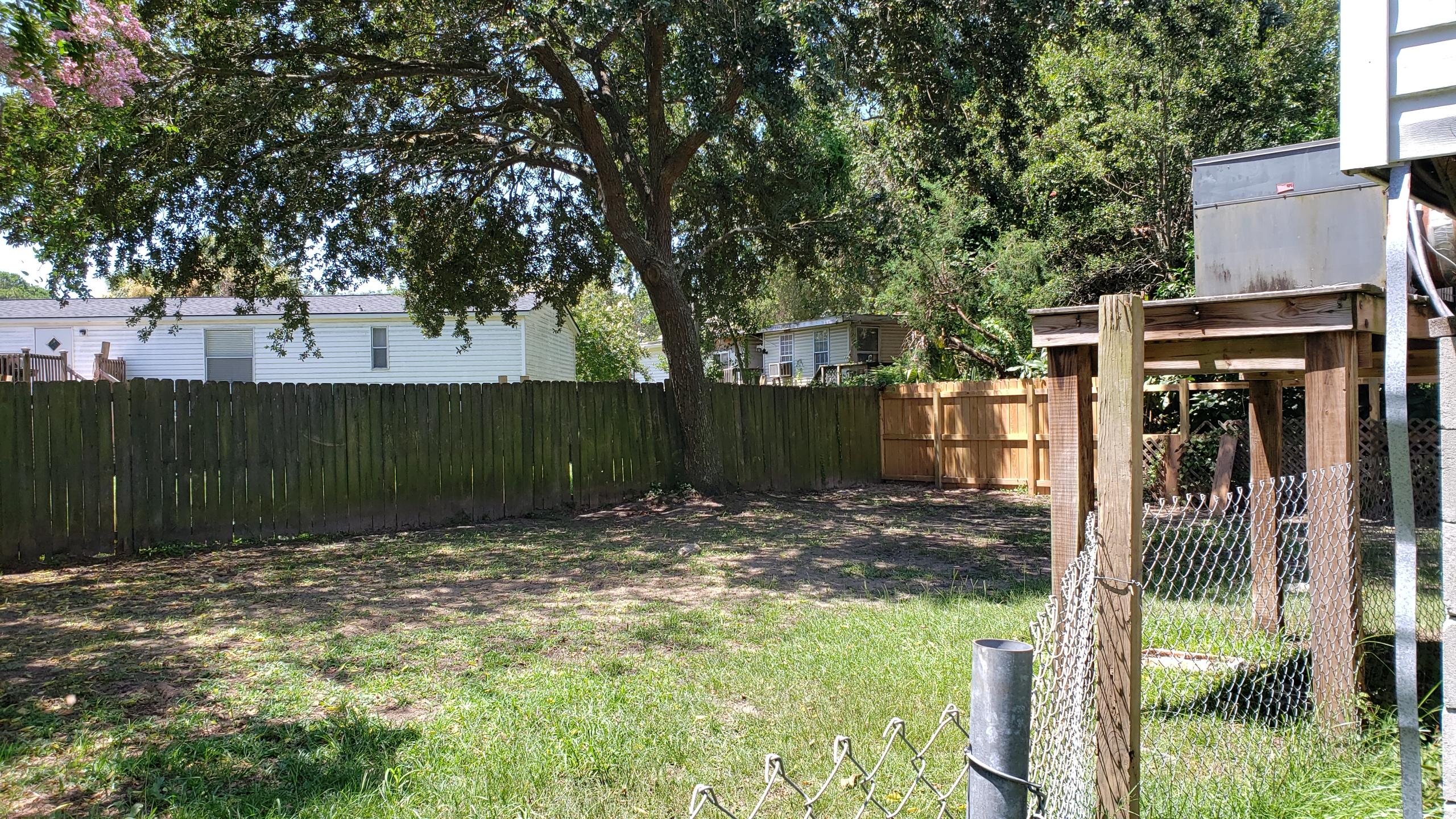 1605 Teal Marsh Road Charleston, SC 29412 - Photo 8 of 16 Backyard