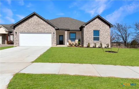 $324,900 | 569 Bella Rose Drive, Belton, TX 76513