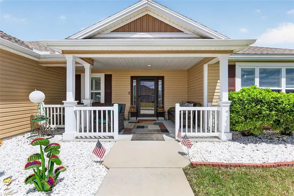 $349,900 | 11367 Laufersky Lane, Oxford, FL 34484