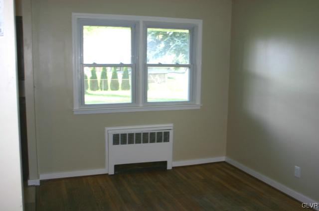 3143 Shakespeare Road Bethlehem, PA 18017 - Photo 3 of 14 Dining room