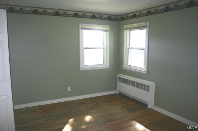 3143 Shakespeare Road Bethlehem, PA 18017 - Photo 5 of 14 Master bedroom