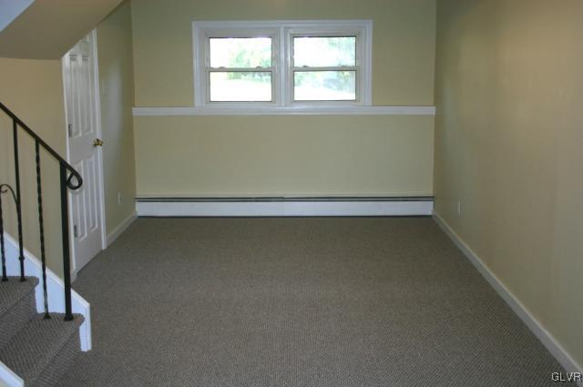 3143 Shakespeare Road Bethlehem, PA 18017 - Photo 9 of 14 Family room
