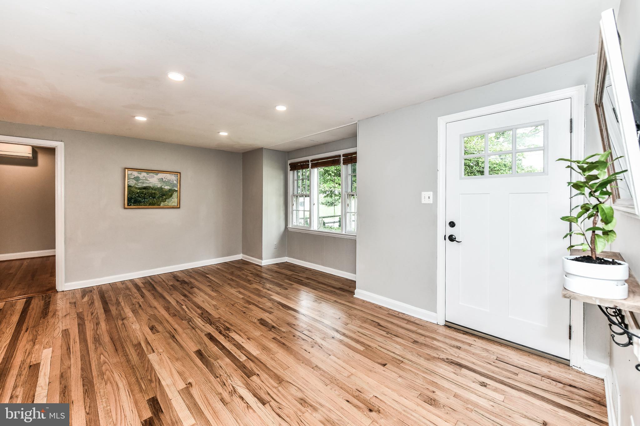 2522 Forest Glen Road Silver Spring, MD 20910 - Photo 5 of 63