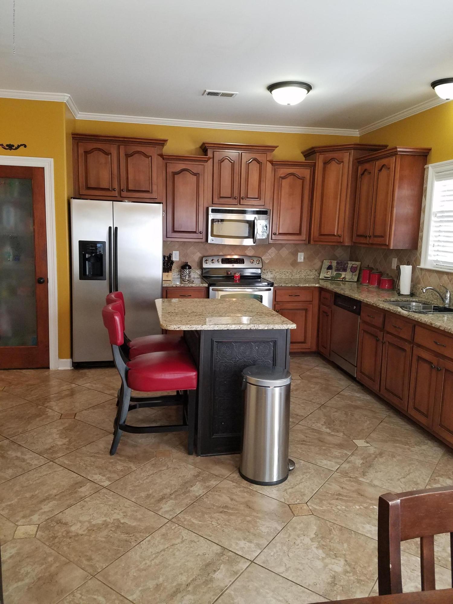 14161 Chapel Ridge Trail Olive Branch, MS 38654 - Photo 8 of 37 20170219_123242
