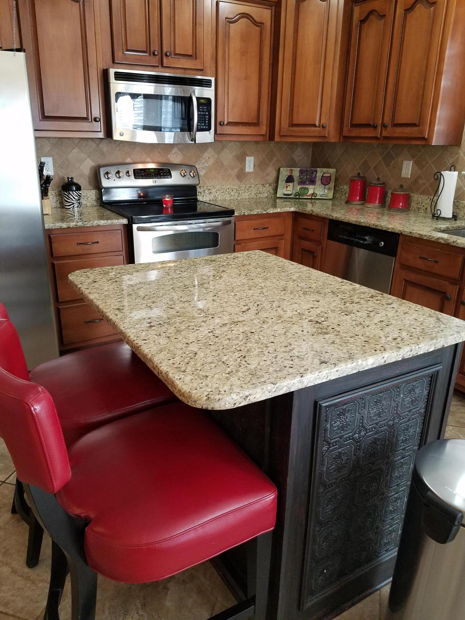14161 Chapel Ridge Trail Olive Branch, MS 38654 - Photo 10 of 37 20170219_123359