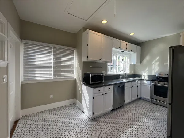 $3,200 | 128 North Ivy Avenue, Monrovia, CA 91016