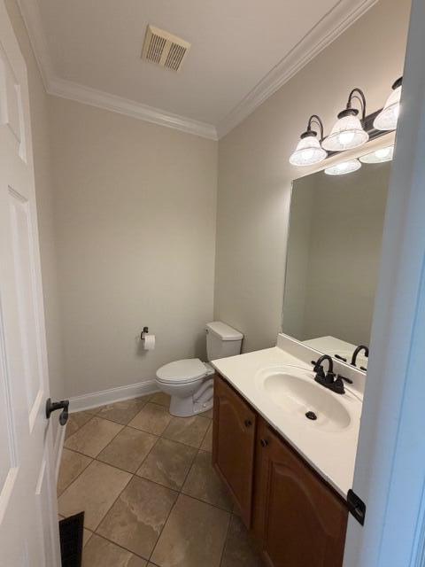 111 Will Ridge Drive Ringgold, GA 30736 - Photo 9 of 26 Half bath on main level for guests!