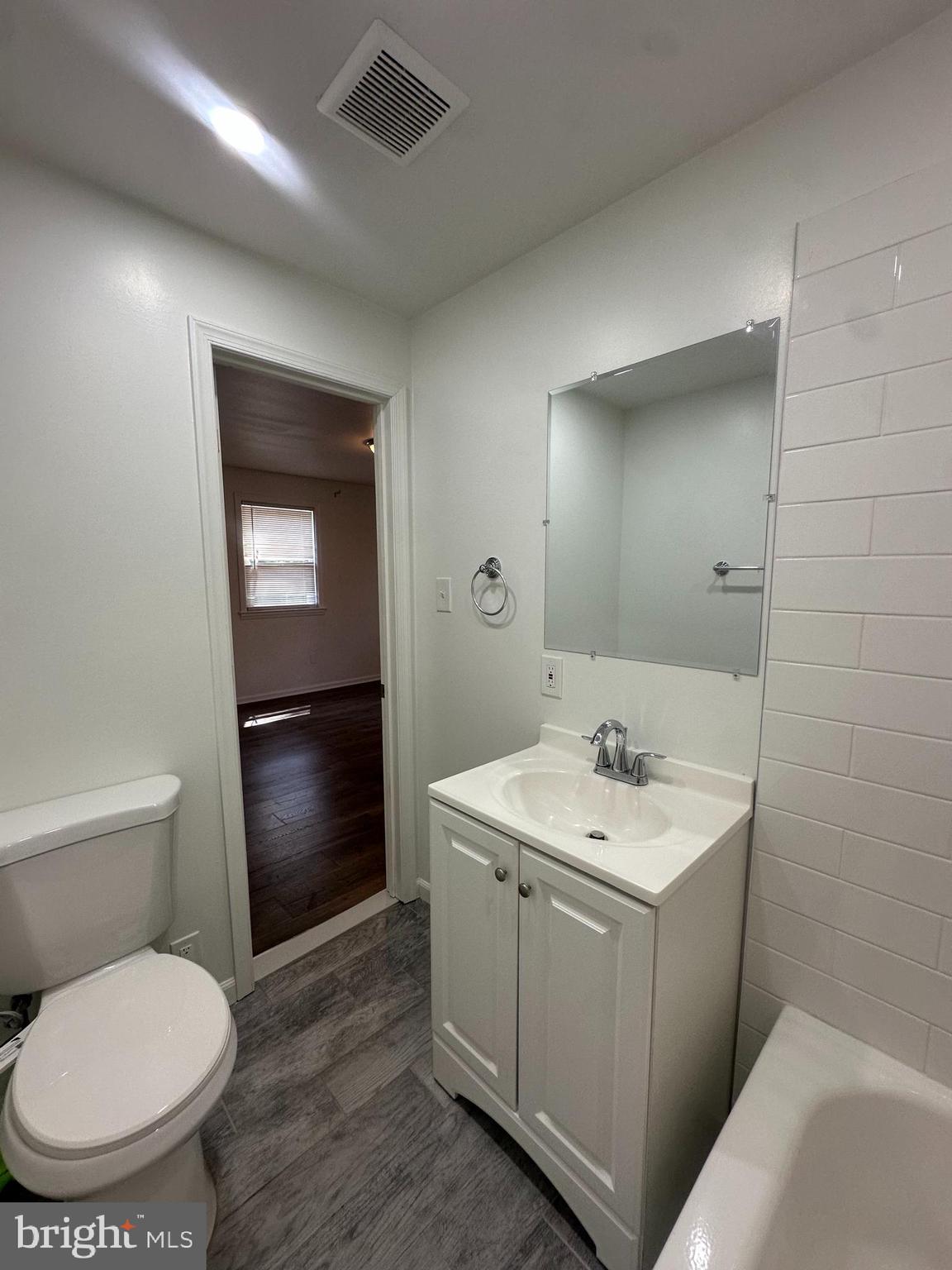 832 Fuller Street Philadelphia, PA 19111 - Photo 7 of 9